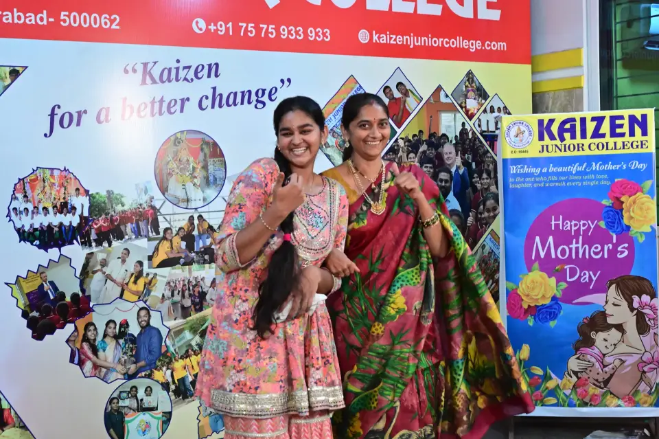 A student and her mother at the Mother's Day celebration